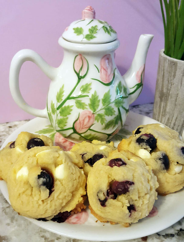 Blueberry Cheesecake Pudding Cookies
