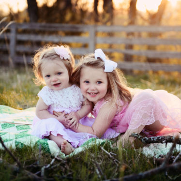 Don’t Blink: Spring Family Photos